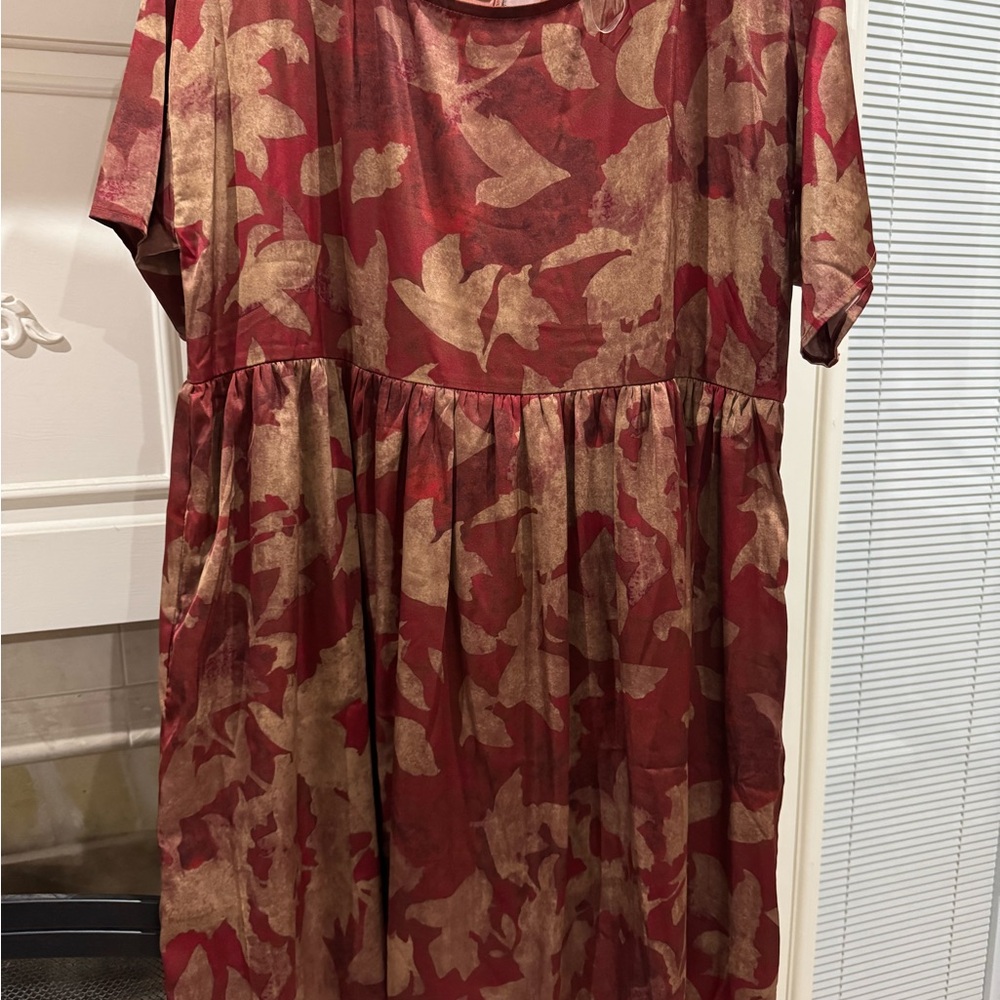 Entro Red and Brown Patterned Top